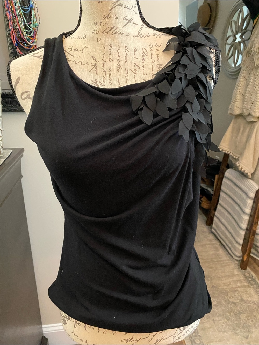 Anne Klein Black One-Shoulder Leaf Appliqué Top